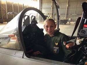 Potret Pilot Wanita Ikut Perang Lawan Rusia, Dulu Dipecat Setelah Diplonco