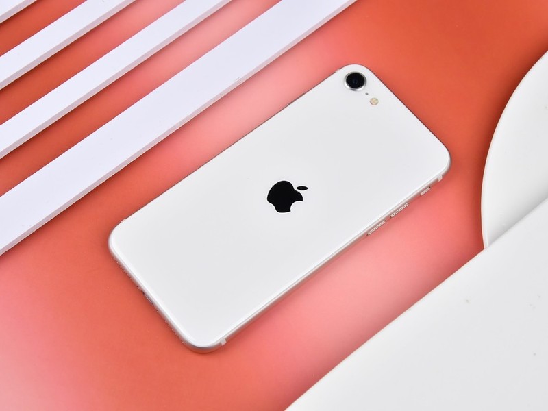 iPhone SE 2022
