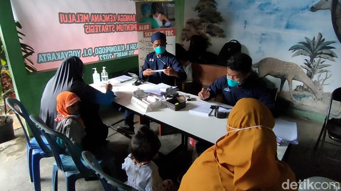 Kegiatan skrining TBC terhadap balita stunting di Puskesmas Pengasih II, Kulon Progo, DIY, Sabtu (26/3/2022).
