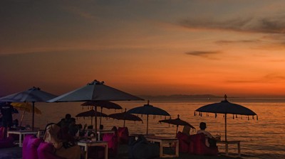 Menikmati Senja di Pantai Tanjung Bias Lombok
