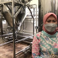 Yuliantini mengatakan bahan-bahan yang diperoleh melalui supplier lokal. Bahan-bahan nabati dari supplier lokal. Ke depannya akan berkerjasama dengan petani lokal, kata Yuliantini. Foto: Gresnia/Wolipop.
