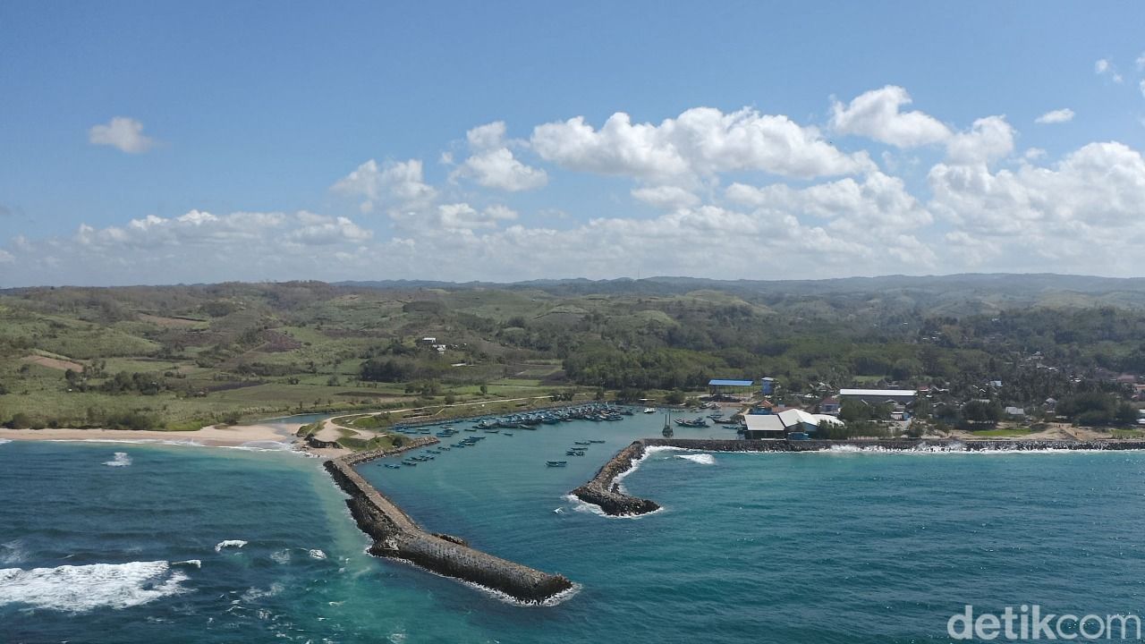 Pantai Jolosutro blitar