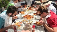 Tentunya hidangan seafood dengan pasta jadi menu yang tak boleh terlewatkan ketika berkunjung ke sini. Kualitas seafoodnya segar karena jaraknya dekat dengan laut. Foto: Instagram