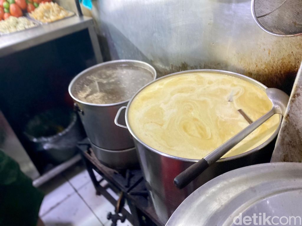 Soto Betawi Senen Jaya
