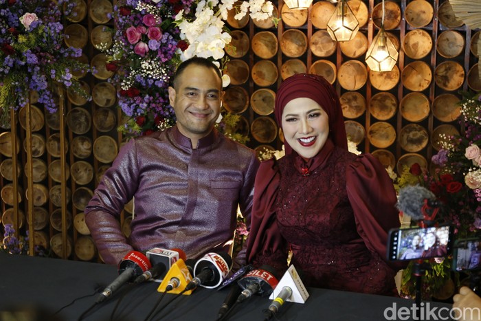Venna Melinda dan Ferry Irawan Syukuran pernikahan Venna Melinda dan Ferry Irawan di Amana Venue Jagakarsa, Jakarta Selatan (25/3/2022).