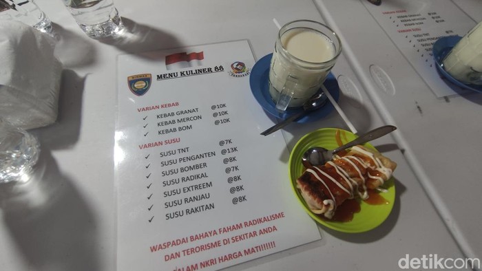 Ada menu kebab granat hingga susu TNT di warung milik mantan napiter Yusuf di Semarang.