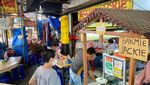 Kenyal dan Mulur Bakmie Jackie yang Legendaris di Pasar Jatinegara
