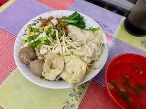 Dekat Rusun Pengabdi Setan 2 Ada 5 Tempat Makan Enak, Mie Gomak dan Bakmi Bangka