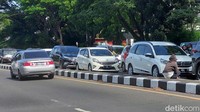 Biasanya pemberlakuan ganjil genap tersebut dilakukan di lima titik gerbang tol masuk Bandung mulai dari GT Pasteur, GT Pasirkoja, GT Kopo, GT Moch Toha dan GT Buahbatu.