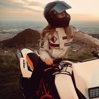 Giulia sendiri mengatakan bahwa ia dijadikan kambing hitam setelah mengadukan soal ritual perpeloncoan tersebut. Setelahnya, ia dituduh bersikap kurang disiplin, kurang patuh, dan kurang bisa mengorbankan hal-hal yang seharusnya dilakukan dalam karier militer.Foto: Instagram @giuliajschiff