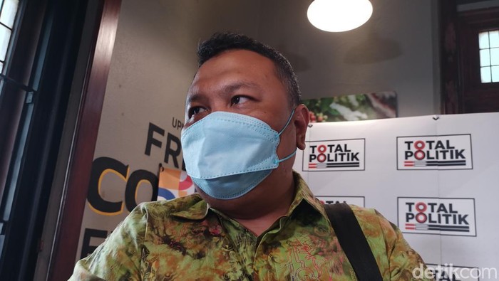 Hendri Satrio