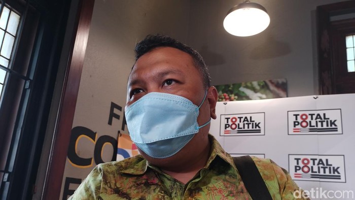 Hendri Satrio