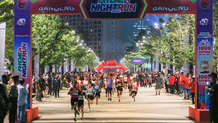 HUT ke-49, PDIP Gelar Banteng Ride & Night Run di GBK PDIP gelar kegiatan Banteng Ride & Night Run di kawasan Gelora Bung Karno, Jakarta. Diketahui, kegiatan itu digelar dalam rangkaian peringatan HUT PDIP ke-49.