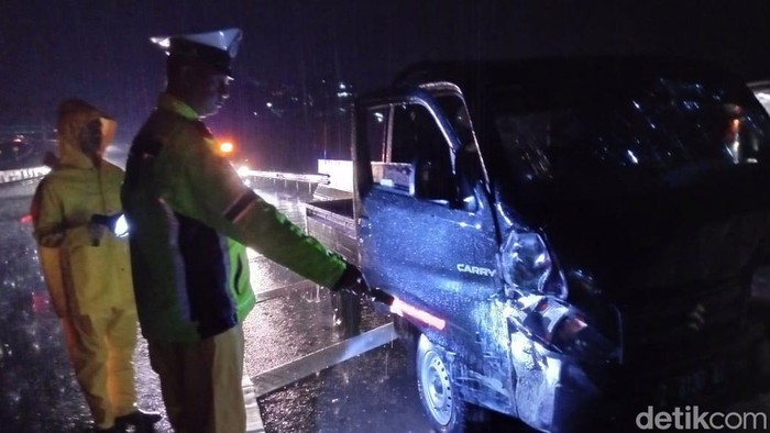 Kecelakaan di Tol Cisumdawu.