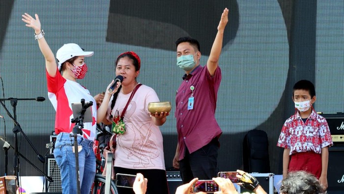 Mbak Rara Pawang Hujan Muncul di Acara PDIP di GBK