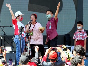 Mbak Rara Pawang Hujan Mandalika Muncul di Acara PDIP
