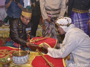 Filolog Unhas Soal Bissu di Hari Jadi Bone ke-962: Ritual Jangan Diintervensi