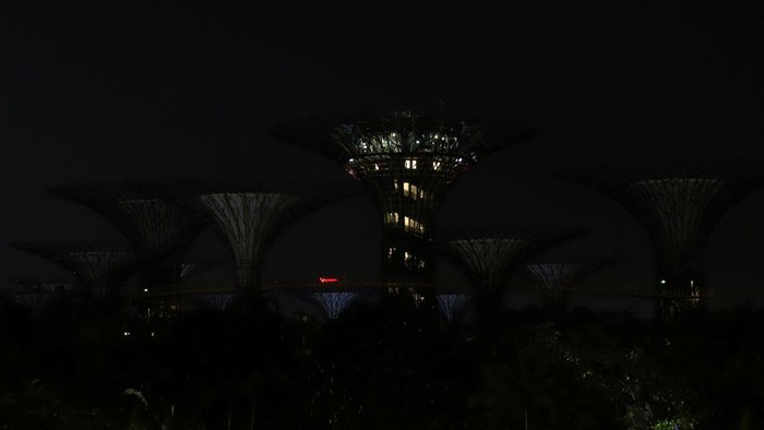 Saat Monumen Dunia Gelap Gulita di Peringatan Earth Hour 2022 Earth Hour 2022 diperingati pada tanggal 26 Maret. Dalam peringatan itu, sejumlah monumen dunia berubah menjadi gelap gulita untuk sesaat. Ini penampakannya.