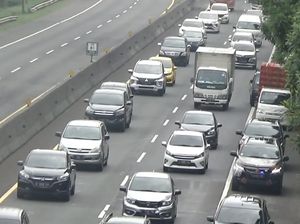 Tol Cipularang Arah Bandung Padat