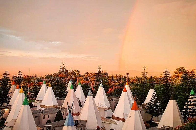 10 Hotel dengan Gaya Arsitektur Terunik di Indonesia