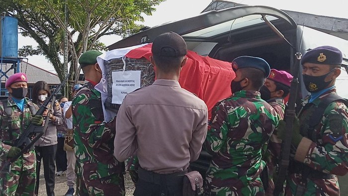 2 Prajurit TNI gugur akibat serangan KKB dipulangkan ke kampung halamannya di Kendari dam Kupang (Dok. Istimewa)