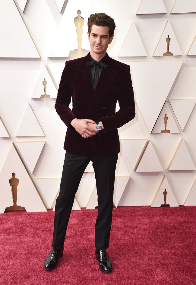 Itulah yang aktor asal Inggris ini lakukan untuk memerankan karakter pendeta Jesuit abad ke-17 di film Silence yang dirilis pada 2016 lalu. Ia mengaku sampai harus puasa seks dan makan demi mendalami peran tersebut. (Foto: Jordan Strauss/Invision/AP/Jordan Strauss)