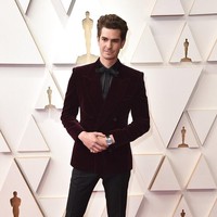 Itulah yang aktor asal Inggris ini lakukan untuk memerankan karakter pendeta Jesuit abad ke-17 di film Silence yang dirilis pada 2016 lalu. Ia mengaku sampai harus puasa seks dan makan demi mendalami peran tersebut. (Foto: Jordan Strauss/Invision/AP/Jordan Strauss)