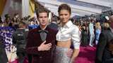 Maaf Tom Holland, Zendaya Pilih Andrew Garfield di Oscar 2022