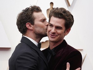Pengumuman! Andrew Garfield Rehat Akting