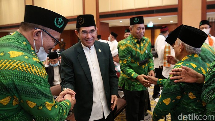 Begini Momen Pelantikan DPP Syarikat Islam Presiden Syarikat Islam Hamdan Zoelva, Sekretaris Jenderal Syarikay Islam Ferry Juliantono, Ketua Umum Majelis Syar'i Syarikat Islam Dr KH Sodikun melakukan pelantikan pengurus DPP Syarikat Islam di Jakarta, Senin (28/3/2022).