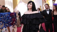 Billie Eilish telah berbicara tentang bagaimana persepsi pilihan gaya telah memengaruhinya dalam kehidupan nyata. Foto: Getty Images via AFP/DAVID LIVINGSTON