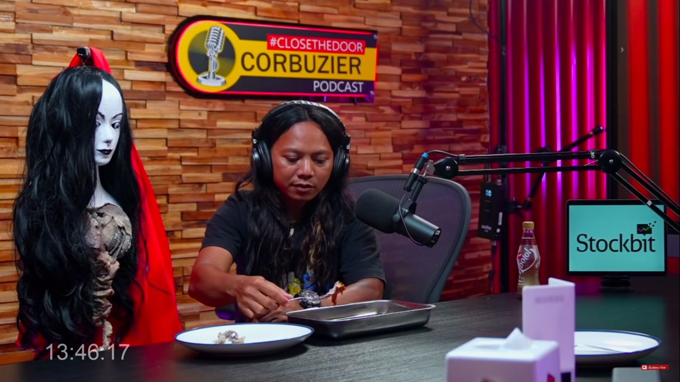 Dede Inoen mukbang 'kuyang' rendang