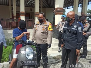 2 Begal Sadis Bersenjata Bendo di Demak Dibekuk, Lainnya Buron