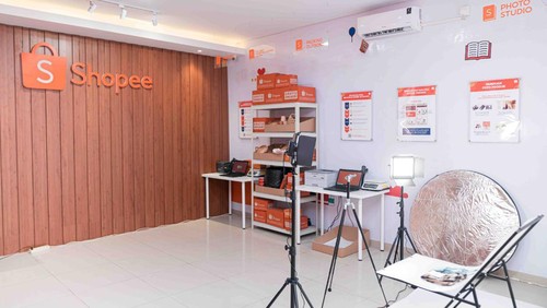 Shopee bersama Pemerintah Provinsi Kalimantan Timur meresmikan Kampus UMKM Shopee pertama di Kalimantan Timur sekaligus ke-7 di Indonesia.