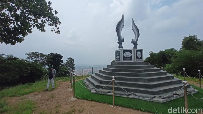 Perdana Pengamatan Hilal Dari Gunung Bohong Cimahi