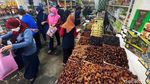 Jelang Ramadan, Kurma Mulai Dicari-cari Pembeli