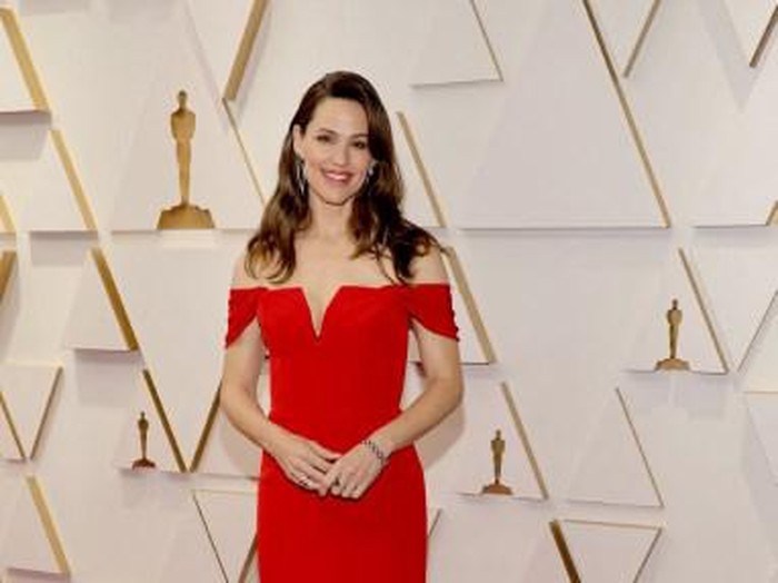 HOLLYWOOD, CALIFORNIA - MARCH 27: Jennifer Garner attends the 94th Annual Academy Awards at Hollywood and Highland on March 27, 2022 in Hollywood, California.   Mike Coppola/Getty Images/AFP (Photo by Mike Coppola / GETTY IMAGES NORTH AMERICA / Getty Images via AFP)