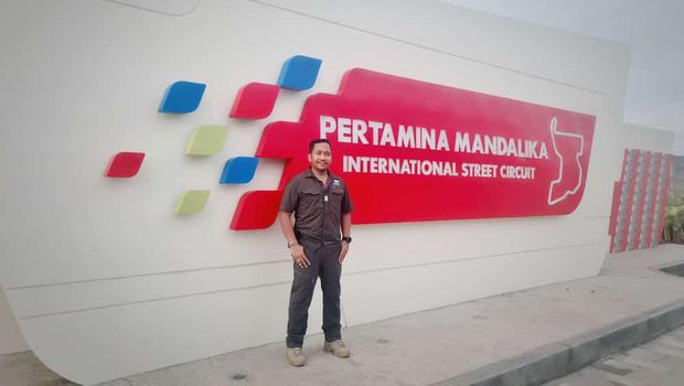 Kapten I Wayan Pasek, pilot helikopter