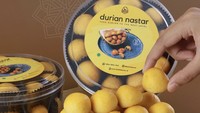 Belah Doeren adalah spesialis olahan dessert duren yang sudah punya banyak cabang dan mudah dibeli online. Produknya ada durian nastar, durian chewy soes, pancake duren, mille crepes, duren, dan banyak lainnya. Foto: belahdoeren