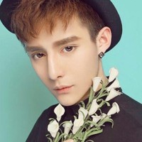 Ketika bermain dalam Ashes of Love di 2018 yang melambungan namanya, banyak orang membicarakan bagaimana matanya terlalu besar  Liao Jinfeng dan dagunya terlalu lancip.Foto: Dok. Baidu