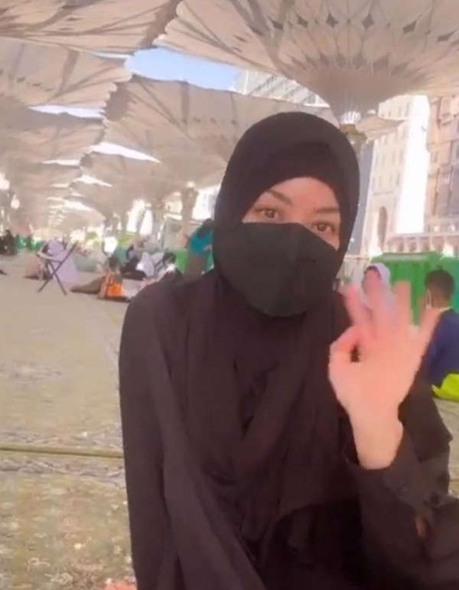 “Akhirnya rasa takut berangsur-angsur hilang, lama-lama jadi makin tenang,” kata bintang sinetron Tersanjung itu. Foto: Dok. Instagram @lutob