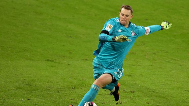 MUNICH, GERMANY - SEPTEMBER 18: Manuel Neuer of FC Bayern München celebrates after winning the Bundesliga match between FC Bayern München and VfL Bochum at Allianz Arena on September 18, 2021 in Munich, Germany. (Photo by Alexander Hassenstein/Getty Images)