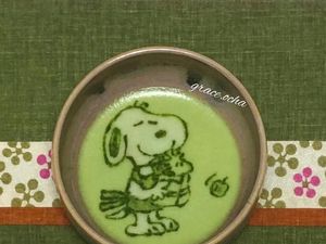 Sluurp! Matcha Cantik Ini Dihias Gambar Lukisan Kartun