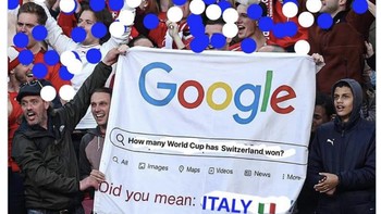 Tetap tabah, fans Italia ada yang edit foto tersebut dengan daftar trofi. Foto: Twitter