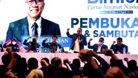 Ketua Umum PAN Zulkifli Hasan meminta anggota DPRD PAN untuk berkolaborasi bersama gubernur dan bupati seluruh Indonesia dalam acara Bimbingan Teknis Nasional untuk DPRD PAN Seluruh Indonesia yang dilaksanakan di Novotel Mangga Dua, Minggu (27/3/2022).  