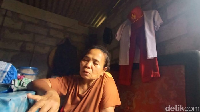Nenek anak tenggelam di Sungai Brantas saat mencari ikan ketika Waduk Wlingi Blitar dikuras.