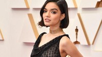 Rachel Zegler turut hadir di ajang Oscar 2022 setelah sebelumnya membuat kehebohan. AFP/ANGELA WEISS