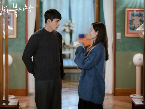 Son Ye Jin dan Hyun Bin di Drama Korea Crash Landing on You