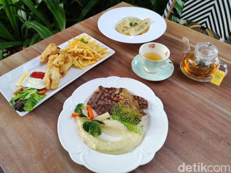 Kafe Mewah The Manor Tawarkan Beefsteak Australia yang Juicy