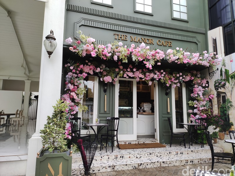 The Manor Cafe